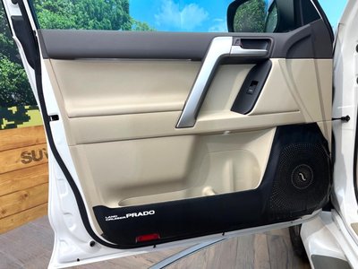 2023 Toyota LAND CRUISER PRADO — миниатюра 30
