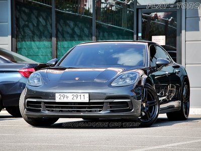 PORSCHE PANAMERA - 1