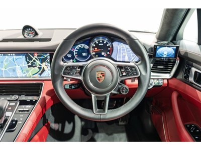 PORSCHE PANAMERA - 8