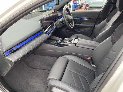 2024 BMW 5 SERIES — миниатюра 15