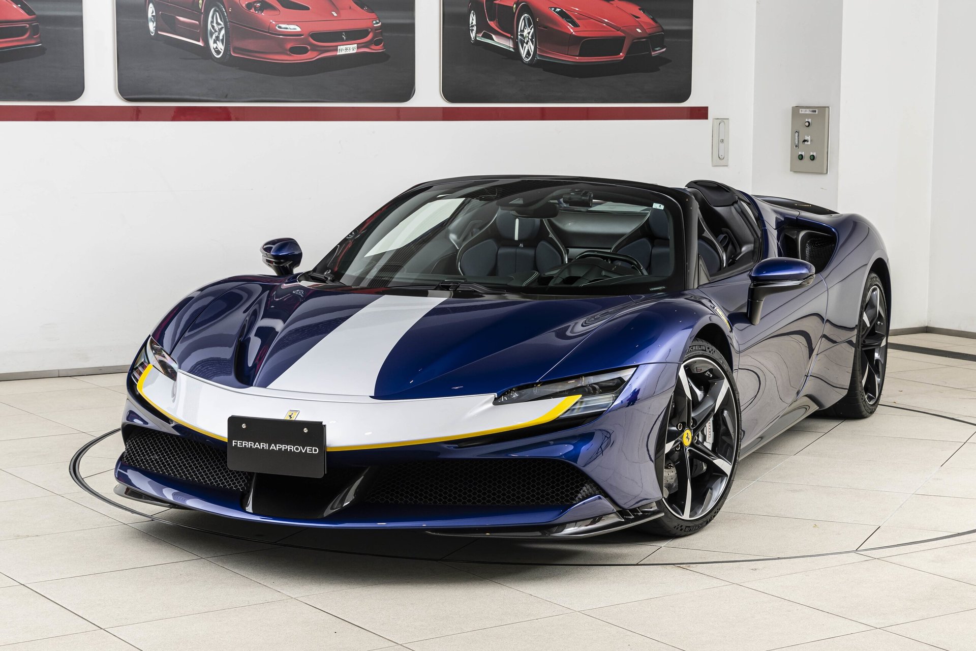 FERRARI SF90 SPIDER - View 1