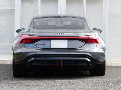 AUDI E-TRON GT QUATTRO - 8