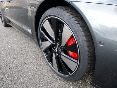 AUDI E-TRON GT QUATTRO - 9