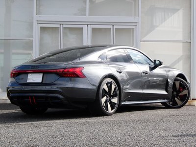 AUDI E-TRON GT QUATTRO - 7