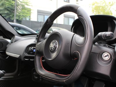 صورة 7 لـ 2018 ALFA Romeo 4C