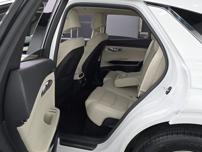 2022 Genesis GV70 — миниатюра 11