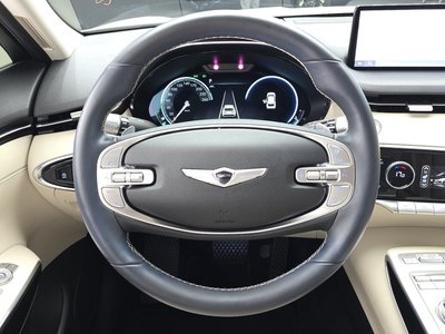 2022 Genesis GV70 — миниатюра 13