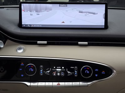 2022 Genesis GV70 — миниатюра 20