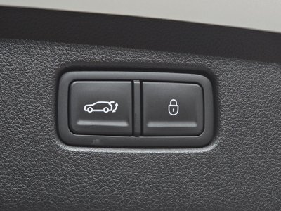 2022 Genesis GV70 — миниатюра 19