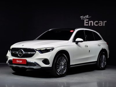 2023 Mercedes-BENZ GLC photo 1