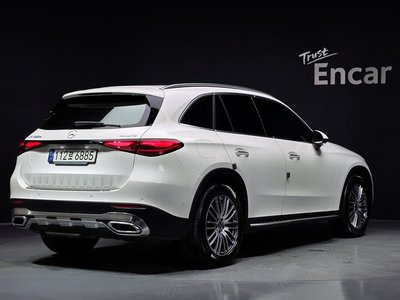 2023 Mercedes-BENZ GLC photo 4