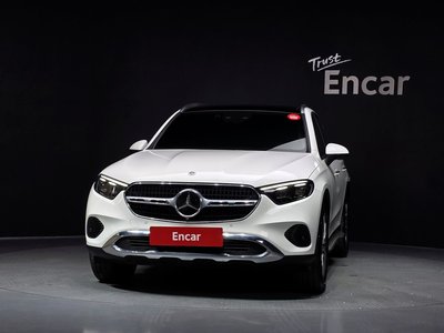 2023 Mercedes-BENZ GLC photo 2