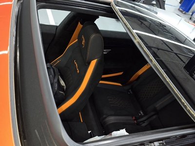 LAMBORGHINI URUS - 8