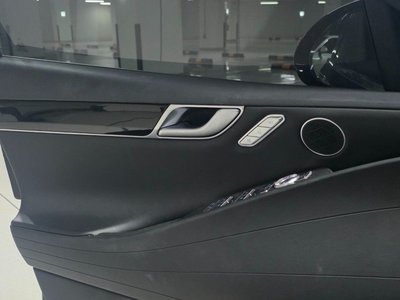 2023 Genesis G80 (RG3) thumbnail 12