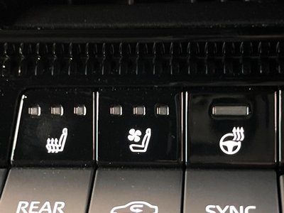 TOYOTA LAND CRUISER 250 - 7