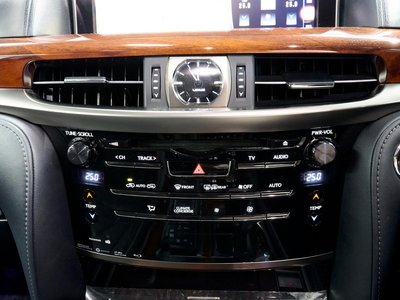 صورة مصغرة 21 لـ 2016 Lexus LX