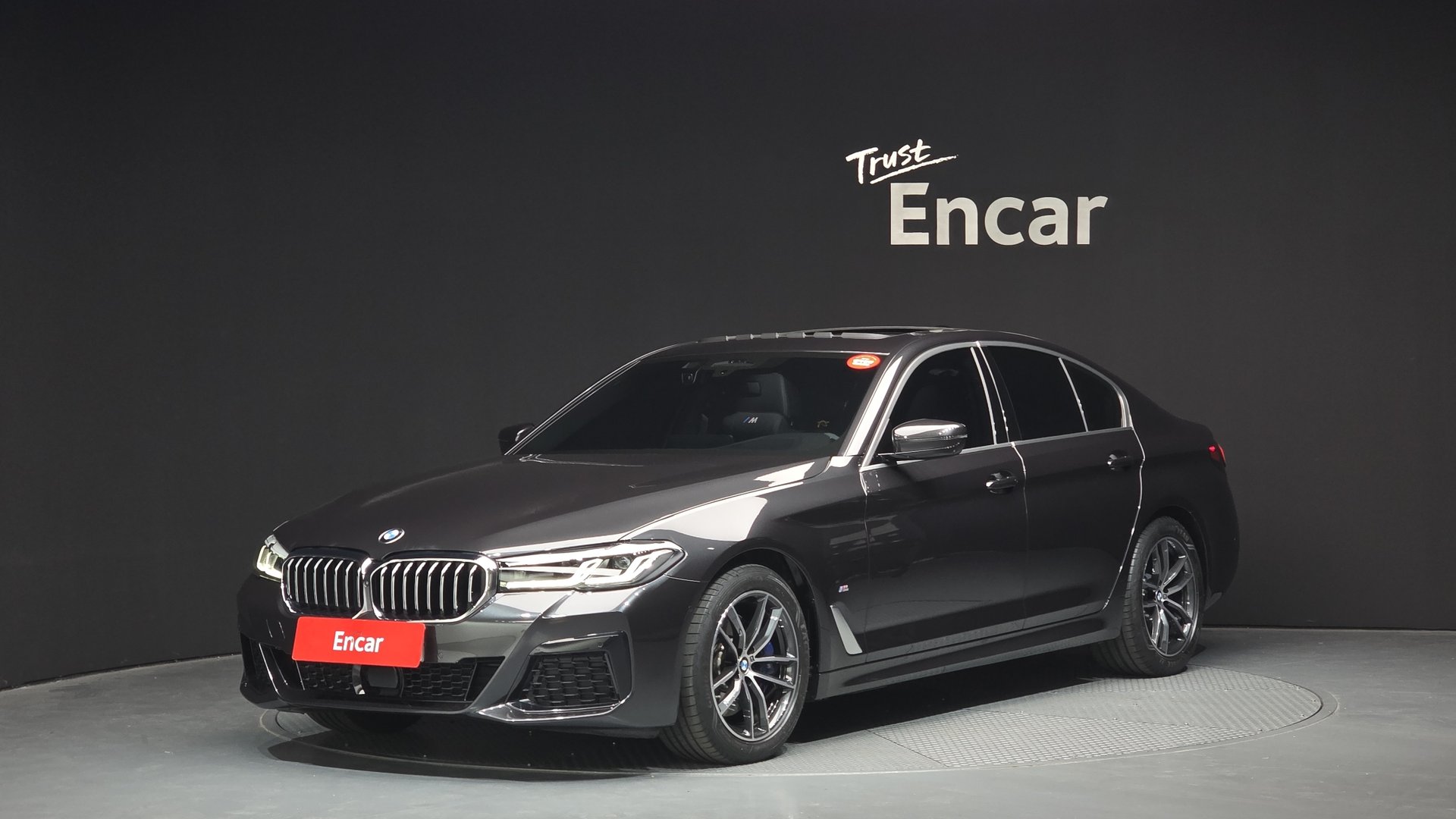 BMW 5 SERIES - View 1