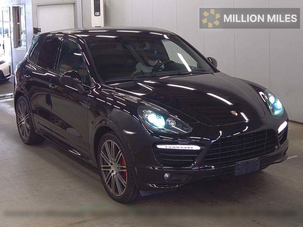 PORSCHE CAYENNE - View 1