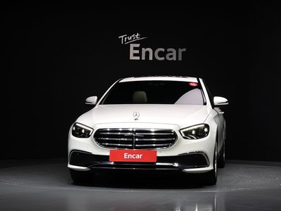 MERCEDES-BENZ E-CLASS - 2