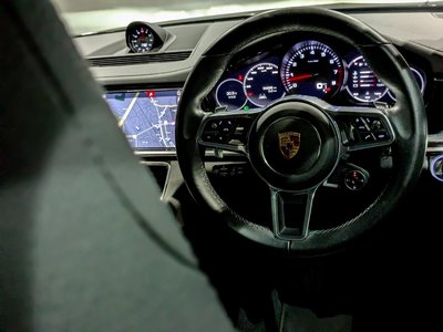 2018 Porsche PANAMERA — миниатюра 20