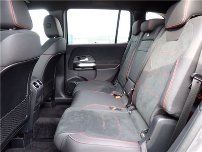 2025 Mercedes-BENZ GLB 缩略图 18