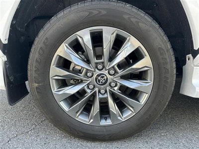 TOYOTA LAND CRUISER 300 - 10