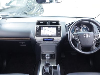 TOYOTA LAND CRUISER PRADO - 7