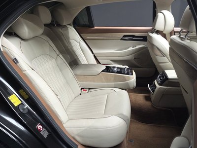 صورة مصغرة 17 لـ 2019 Genesis G90