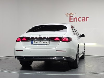 2024 Mercedes-BENZ E-CLASS — фото 3