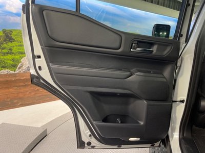2025 Toyota LAND CRUISER 250 — миниатюра 36