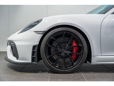 2022 Porsche 718 photo 10