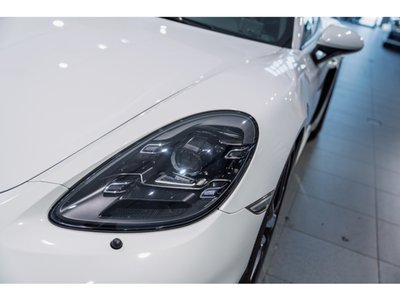 2022 Porsche 718 thumbnail 14