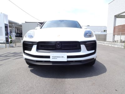 PORSCHE MACAN - 2