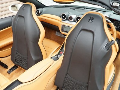 صورة مصغرة 58 لـ 2016 Ferrari CALIFORNIA T