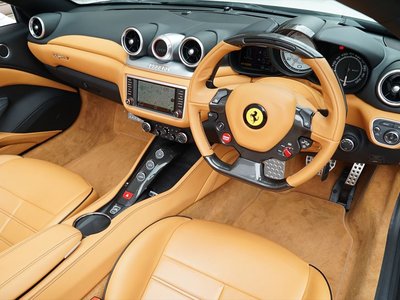 صورة مصغرة 17 لـ 2016 Ferrari CALIFORNIA T