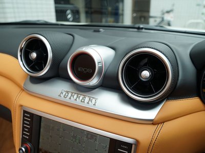 صورة مصغرة 55 لـ 2016 Ferrari CALIFORNIA T
