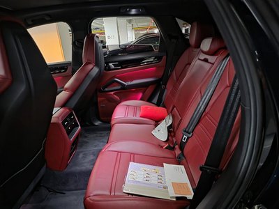 صورة 7 لـ 2019 Porsche CAYENNE