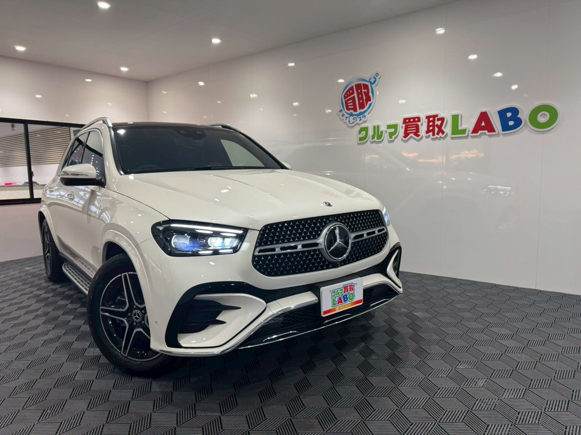 MERCEDES-BENZ GLE - View 1