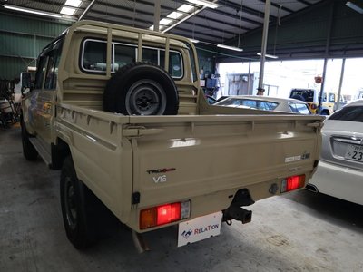 TOYOTA LAND CRUISER - 2