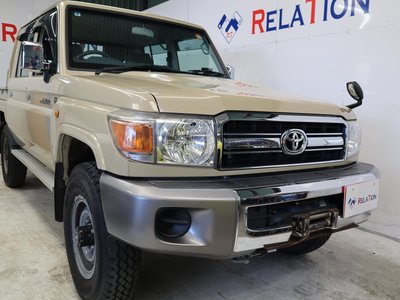 TOYOTA LAND CRUISER - 1