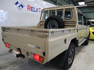 TOYOTA LAND CRUISER - 9