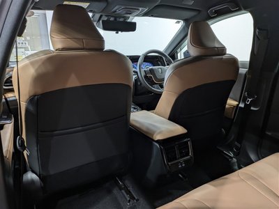 2024 Toyota CROWN SPORT thumbnail 37