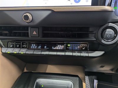 2024 Toyota CROWN SPORT thumbnail 28