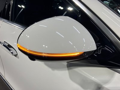 MERCEDES-BENZ E-CLASS - 8