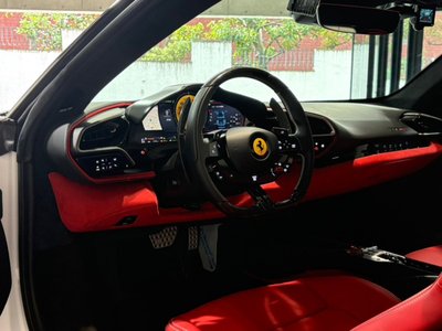 FERRARI 296 - 8