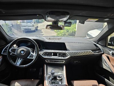 2020 BMW X6 — фото 9
