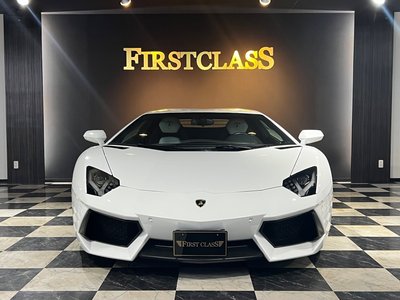 LAMBORGHINI AVENTADOR - 4