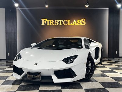 LAMBORGHINI AVENTADOR - 2