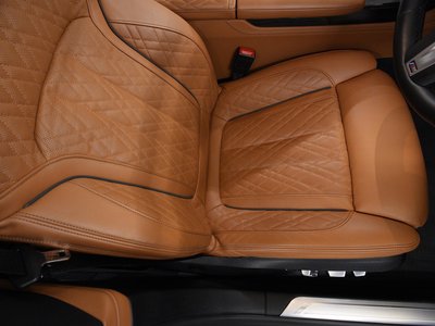 2020 BMW 7 SERIES photo 6