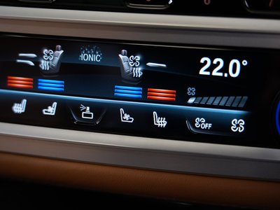 2020 BMW 7 SERIES thumbnail 12